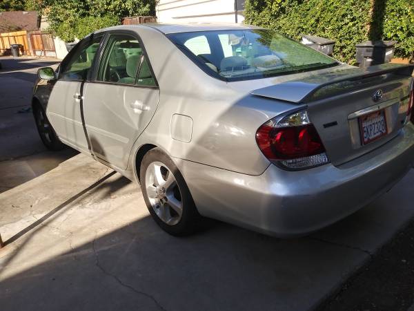 2005 Toyota Camry SE! Clean title! Excellent condition! Must see!!!! for sale in Modesto, CA – photo 2