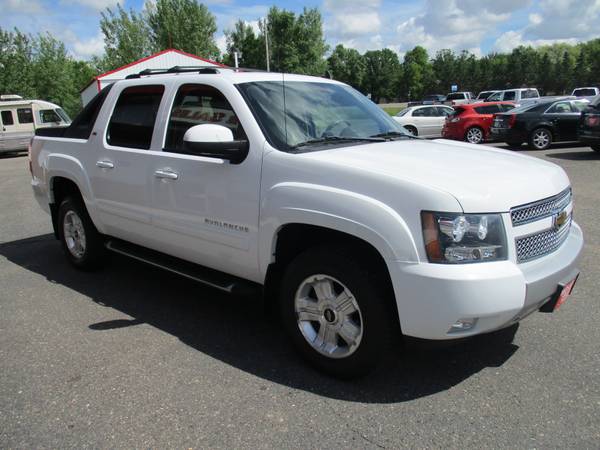 RUST FREE! 1-OWNER! Z71 4X4! 2011 CHEVROLET AVALANCHE LT for sale in Foley, MN – photo 11