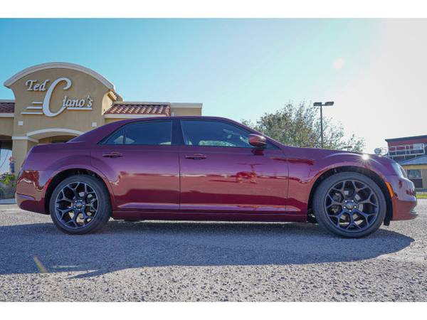 2019 Chrysler 300~4d Sedan RWD S V6~ Velvet Red Pearlcoat~ L@@K!! -... for sale in Pensacola, FL – photo 4