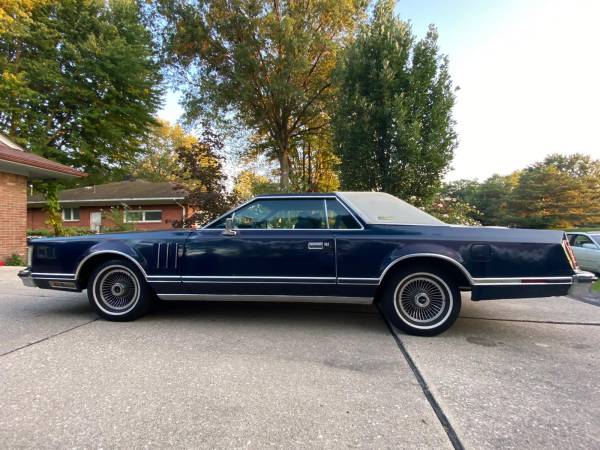 1979 Lincoln Continental Mark V- Mint Condition NO RUST - cars &... for sale in Toledo, OH – photo 2