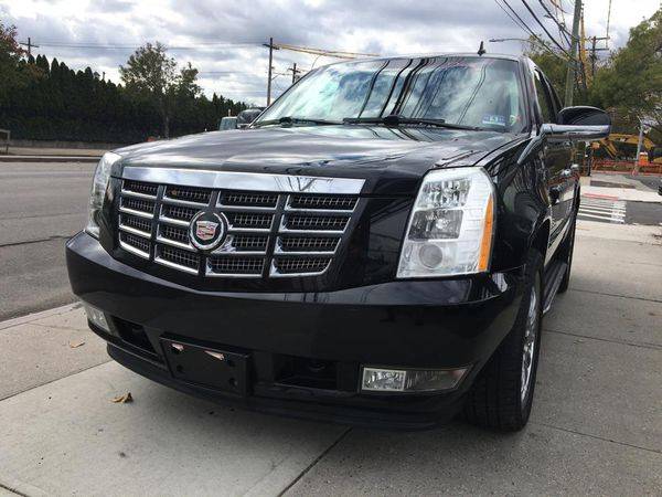 2011 Cadillac Escalade AWD 4dr TOURING Guaranteed Credit Approval! for sale in Brooklyn, NY – photo 3