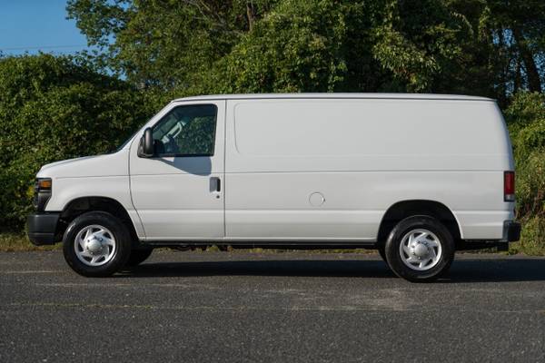 2014 FORD ECONOLINE E150 - CERTIFIED ONE OWNER - CLEAN CARFAX REPORT! for sale in Neptune, NJ – photo 3