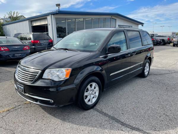 2012 Chrysler Town & Country Touring - - by dealer for sale in URBANDALE, IA