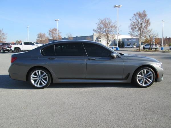 2017 BMW 7 Series 750i xDrive sedan Gray Metallic for sale in Bentonville, MO – photo 6