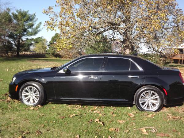 2016 Chrysler 300C - cars & trucks - by owner - vehicle automotive... for sale in Brookville, OH