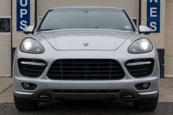 2014 PORSCHE CAYENNE GTS - CERTIFIED ONE OWNER - CLEAN CARFAX REPORT! for sale in Neptune City, NJ – photo 9