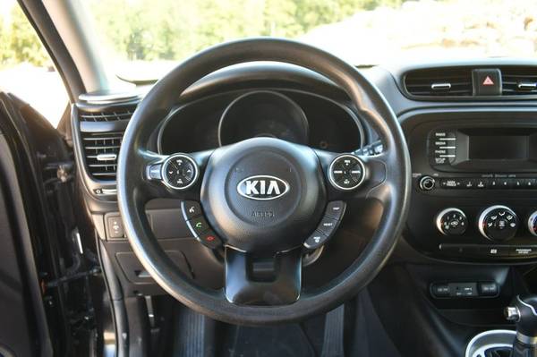 2015 Kia Soul - - by dealer - vehicle automotive for sale in Naugatuck, CT – photo 23
