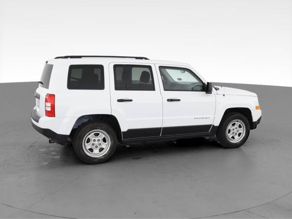 2015 Jeep Patriot Sport SUV 4D suv White - FINANCE ONLINE - cars &... for sale in milwaukee, WI – photo 12