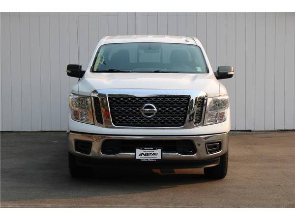 2017 Nissan Titan Crew Cab 4WD AWD SV Pickup 4D 5 1/2 ft Truck for sale in Marysville, WA – photo 2