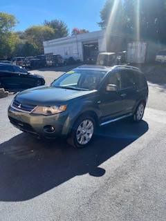 2009 Mitsubishi Outlander 4WD - - by dealer - vehicle for sale in Cranston, RI – photo 3
