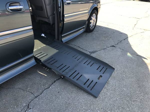 2007 BUICK TERRAZA HANDICAP WHEELCHAIR SIDE ENTRY POWER RAMP VAN... for sale in Tallmadge, OH – photo 7