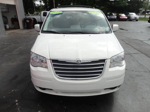 2010 Chrysler Town & Country Touring for sale in Lansing, MI – photo 3