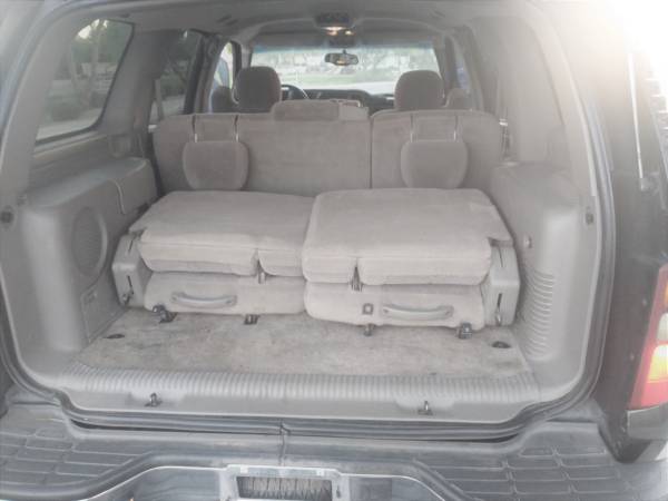 Seats 9 people!* 2003 chevy Tahoe. 3rd row. Clean truck ! for sale in Phoenix, AZ – photo 3