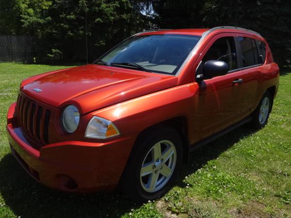 2008 Jeep Compass, All Wheel Drive, S.U.V.-only 107,072 for sale in Mogadore, OH – photo 2