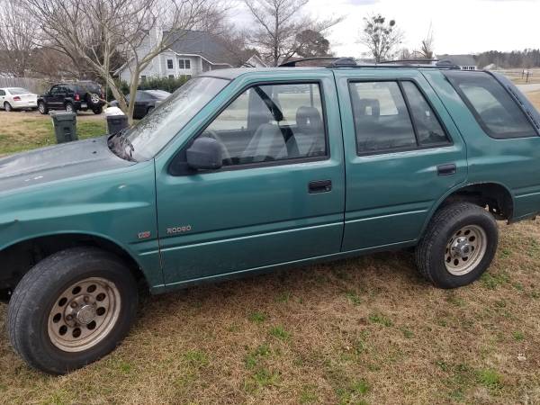 1995 Isuzu Rodeo for sale for sale in New Bern, NC – photo 3