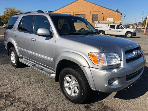2005 Toyota sequoia Limited Sport utility for sale in Keyport, NJ – photo 3