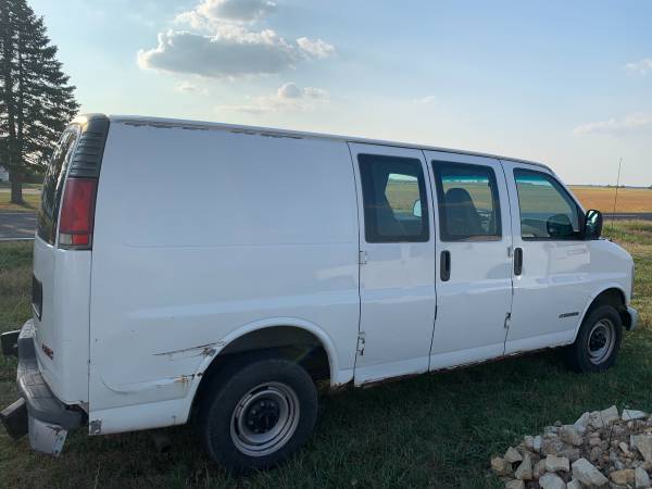 2002 GMC Van 3/4 ton for sale in Gifford, IL – photo 11