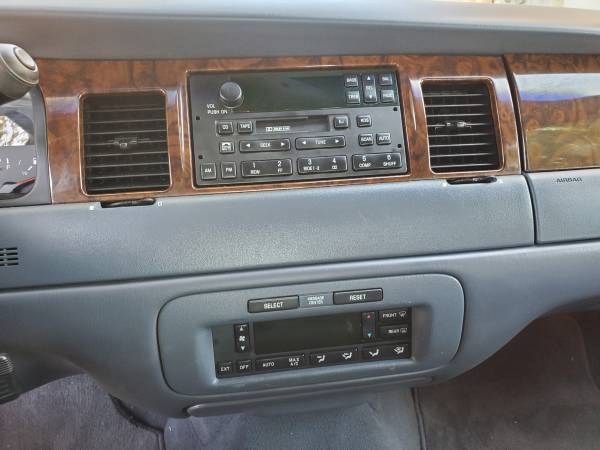 1998 Lincoln Town car Executive Model with very low miles @ (84,000)... for sale in Fort Myers, FL – photo 8
