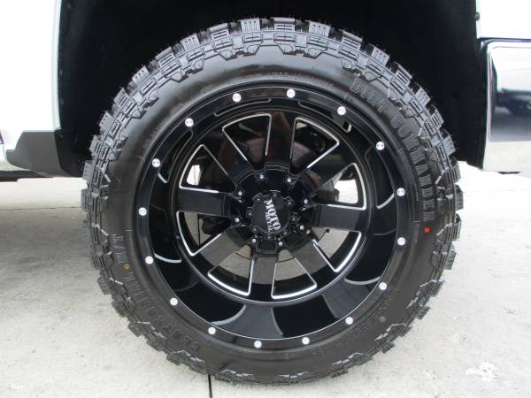 LIFTED 2 OWNR 2014 CHEVY SILVERADO 1500 CREW 4X4 NEW 33X12.50 MTS L@@K for sale in KERNERSVILLE, SC – photo 24