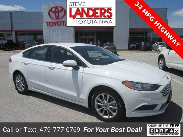 2017 Ford Fusion SE sedan White for sale in ROGERS, AR