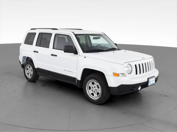 2015 Jeep Patriot Sport SUV 4D suv White - FINANCE ONLINE - cars &... for sale in milwaukee, WI – photo 15