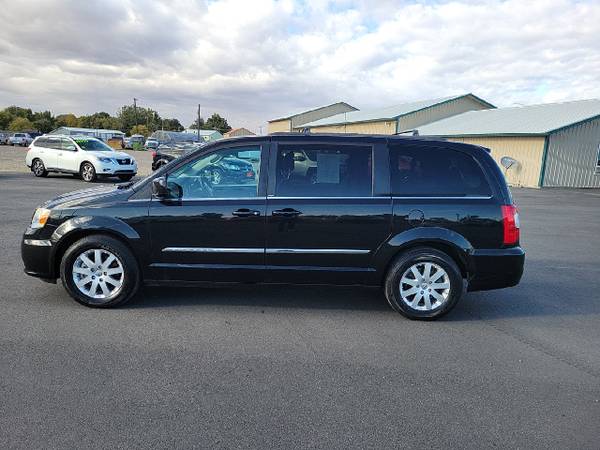 2014 Chrysler Town Country 4dr Wgn Touring - - by for sale in Payette, ID – photo 2