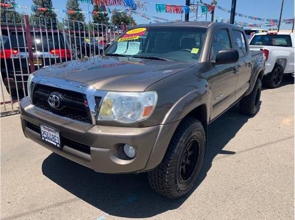 2011 Toyota Tacoma PreRunner V6 4x2 4dr Double Cab 5.0 ft SB 5A for sale in Fresno, CA