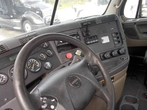 2009 Freightliner Cascadia - cars & trucks - by dealer - vehicle... for sale in Plant City, FL – photo 16