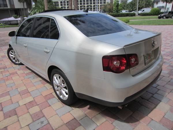 2010 VW Jetta, leather, clean4 for sale in Safety Harbor, FL – photo 4