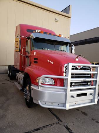 Semi Truck Mack 2006 - cars & trucks - by owner - vehicle automotive... for sale in Sterling Heights, MI – photo 11