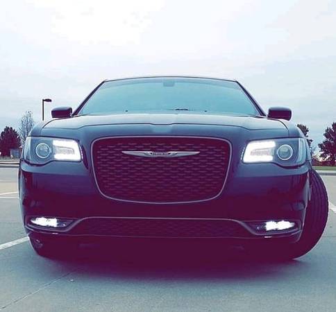 2016 Chrysler 300 S Alloy Edition for sale in Indianola, IA – photo 2
