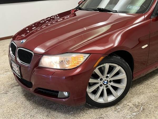 2011 BMW 3-Series 328i xDrive - - by dealer - vehicle for sale in Akron, OH – photo 12
