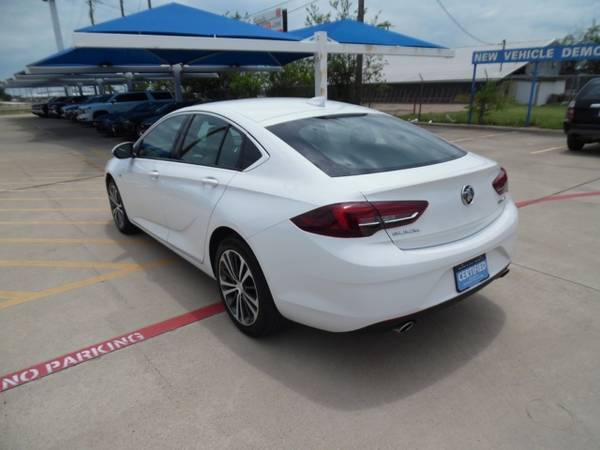 2018 Buick Regal Sportback Essence for sale in Burleson, TX – photo 8