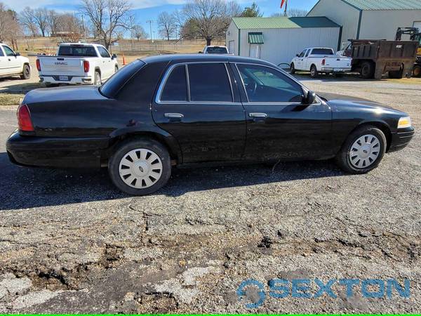 2011 Ford Crown Victoria - - by dealer - vehicle for sale in Thayer, MO – photo 6