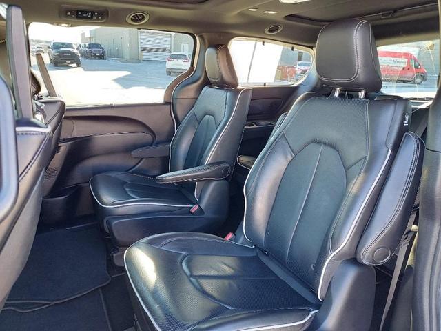 2021 Chrysler Pacifica Hybrid Limited for sale in Omaha, NE – photo 23