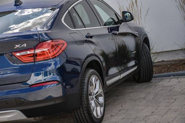 2018 BMW X4 xDrive28i hatchback Deep Sea Blue Metallic for sale in Downers Grove, IL – photo 9