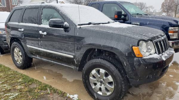 2010 JEEP GRAND CHEROKEE LIMITED HEMI TOTALLY LOADED UP 4X4😃 - cars... for sale in Clinton Township, MI