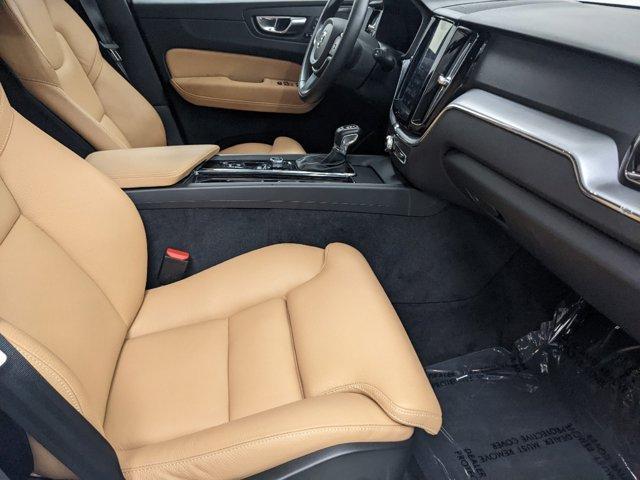 2019 Volvo XC60 T6 Momentum for sale in Downers Grove, IL – photo 32