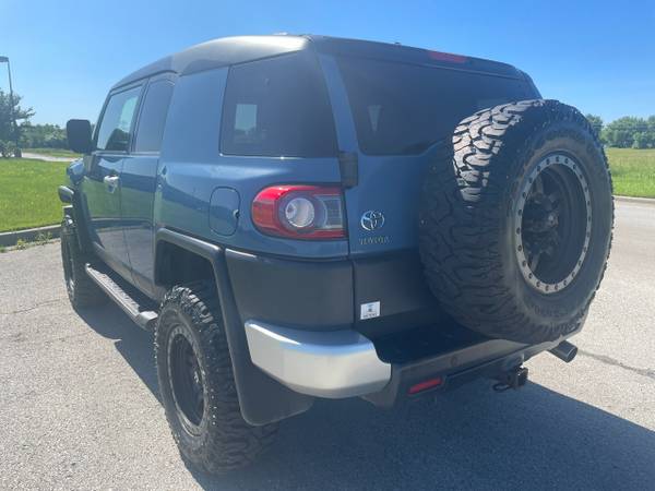 2012 Toyota FJ Cruiser 4WD AT - - by dealer - vehicle for sale in Harrisonville, MO – photo 7