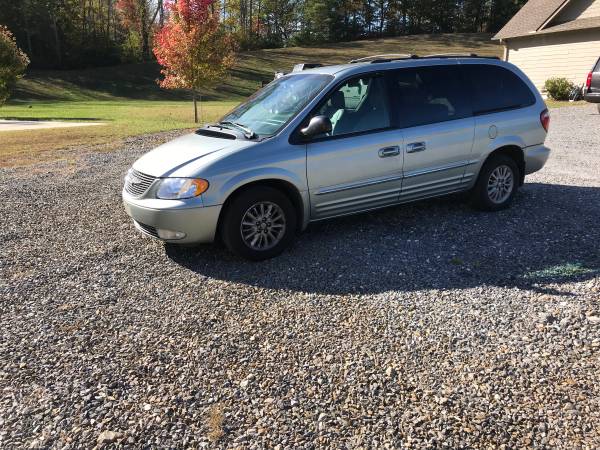 2004 Chrysler town &country for sale in Burnsville, NC – photo 2