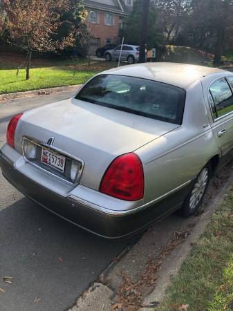 2003 Lincoln Town Car, 150,000 mi - cars & trucks - by owner -... for sale in Bethesda, District Of Columbia