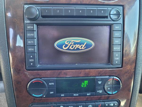 2007 Ford Freestyle Limited AWD with 3 0 liter V-6 for sale in Springfield, IL – photo 21