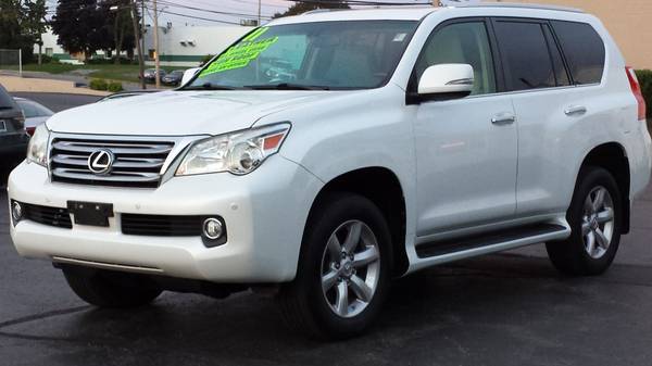 2011 Lexus GX460 (SUPER LOADED! RUNS AND DRIVES LIKE NEW! - cars & for sale in Rochester , NY – photo 3