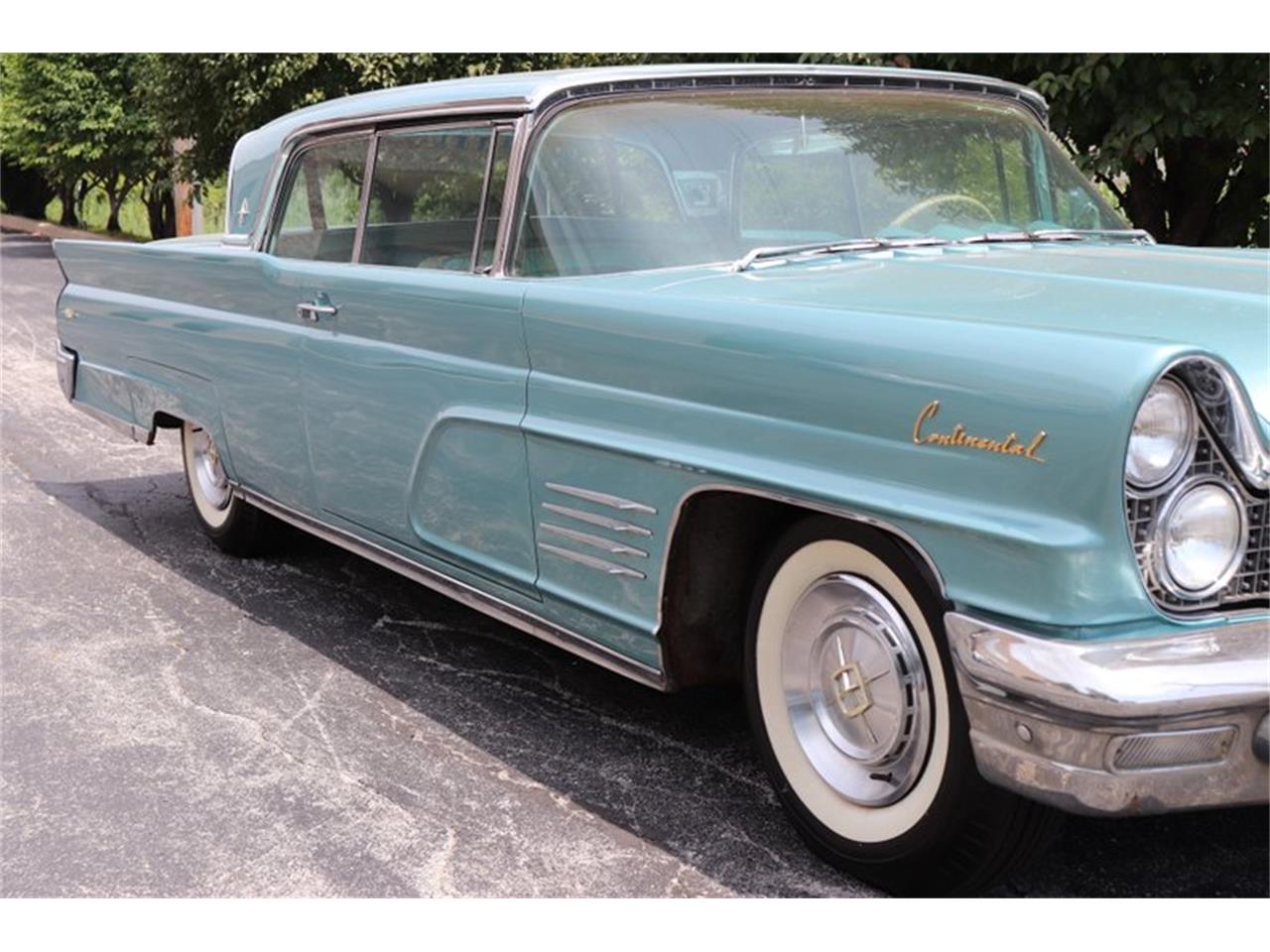 1960 Lincoln Continental for sale in Alsip, IL – photo 2