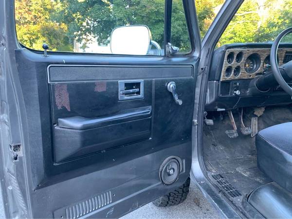 1983 Chevy K10 Stepside Lifted for sale in East Derry, NH – photo 17