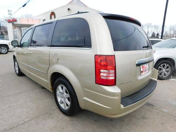 2010 Chrysler Town & Country Touring Plus - - by for sale in Des Moines, IA – photo 4