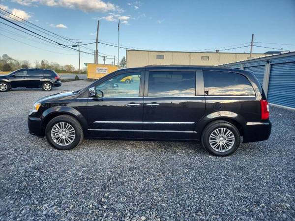 2014 Chrysler Town & Country - - by dealer - vehicle for sale in Lebanon, PA – photo 4
