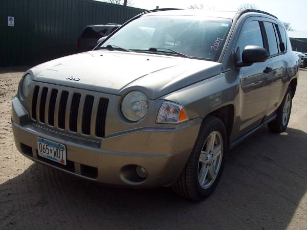 2007 JEEP COMPASS! 4X4, HEATED SEATS, GOOD TIRES, SUN ROOF! - cars & for sale in Little Falls, MN – photo 2