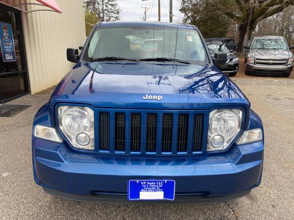 2010 JEEP LIBERTY SPORT 4x4 - - by dealer - vehicle for sale in Greenville, SC – photo 2