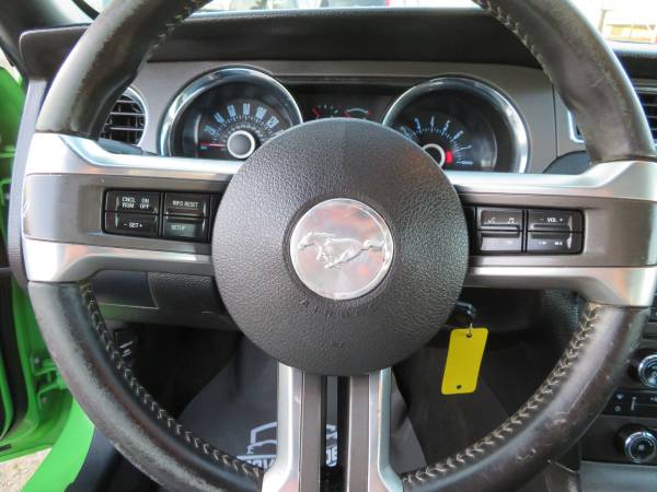2013 FORD MUSTANG , running strong, very good looking, Only 2500 for sale in El Paso, TX – photo 12